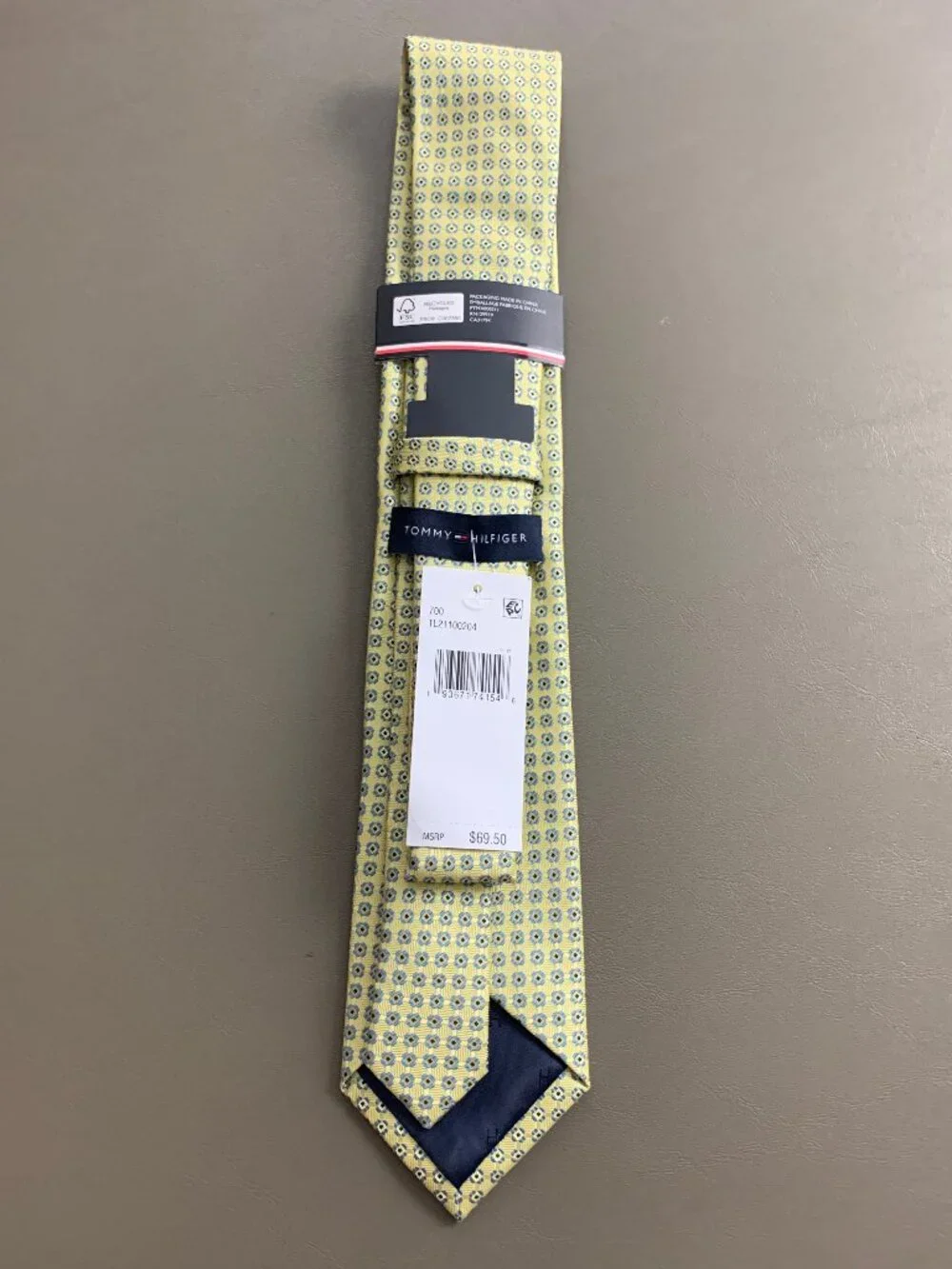 Tommy Hilfiger Men's 3'' Polyester Blend Neck Tie, Yellow Arvin Medallion Floral